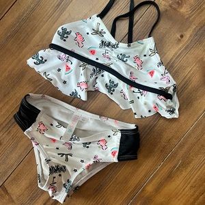 5 for $25 ✅ two piece bikini 3T
